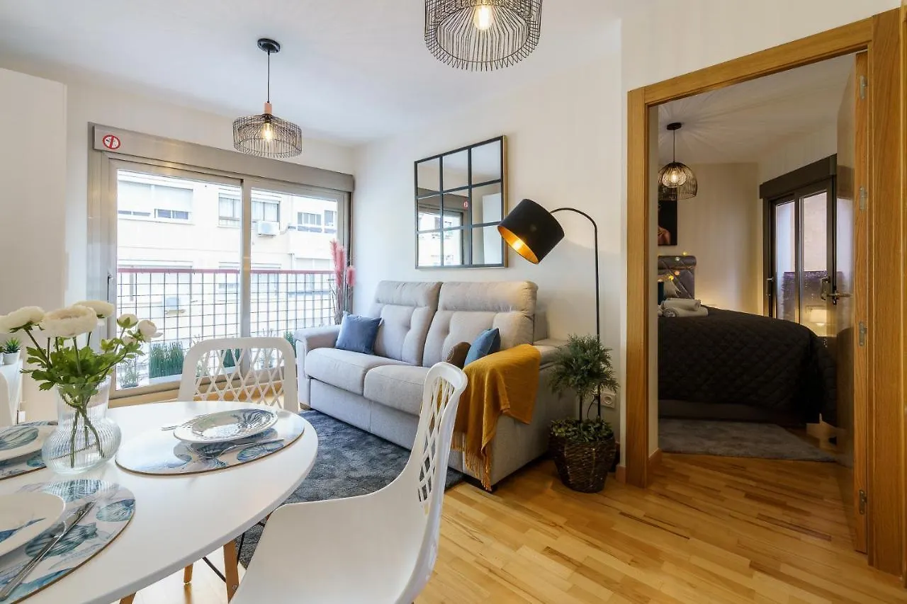 Malagasuite Cozy Center Apartment & Parking
